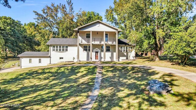 2829 W Ellison Drive, Springfield, MO 65810