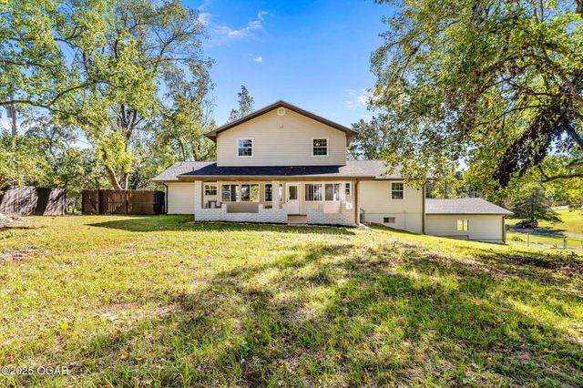 2829 W Ellison Drive, Springfield, MO 65810