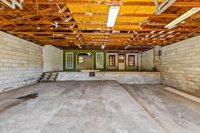 2829 W Ellison Drive, Springfield, MO 65810