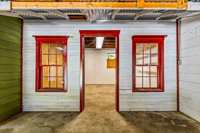 2829 W Ellison Drive, Springfield, MO 65810
