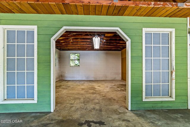 2829 W Ellison Drive, Springfield, MO 65810