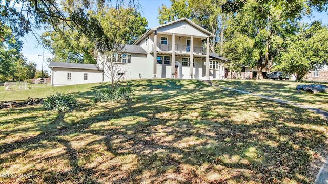 2829 W Ellison Drive, Springfield, MO 65810