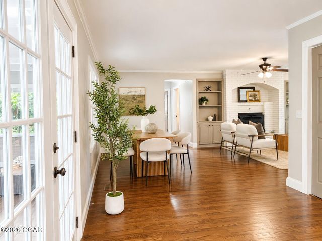 2829 W Ellison Drive, Springfield, MO 65810