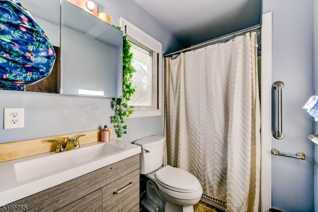 88 Stratton St S, Piscataway Twp., NJ 08854