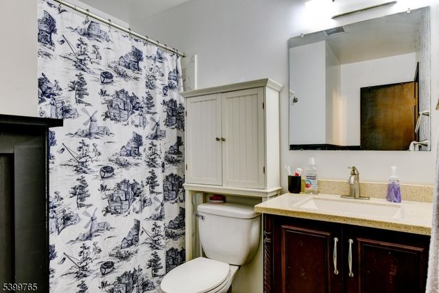 88 Stratton St S, Piscataway Twp., NJ 08854