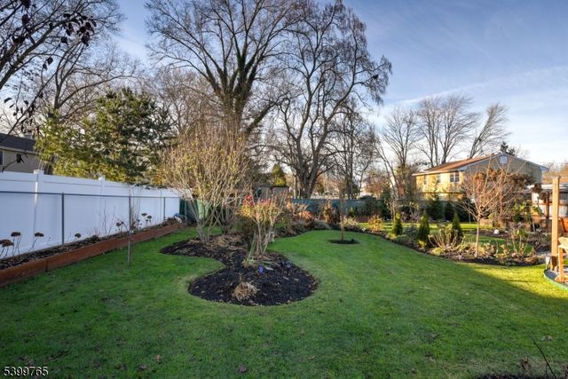 88 Stratton St S, Piscataway Twp., NJ 08854