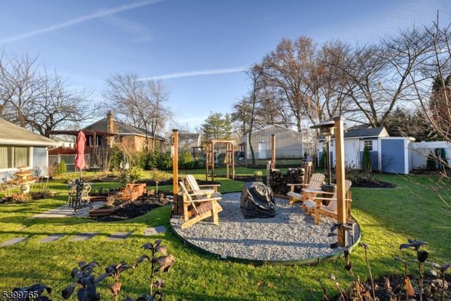 88 Stratton St S, Piscataway Twp., NJ 08854