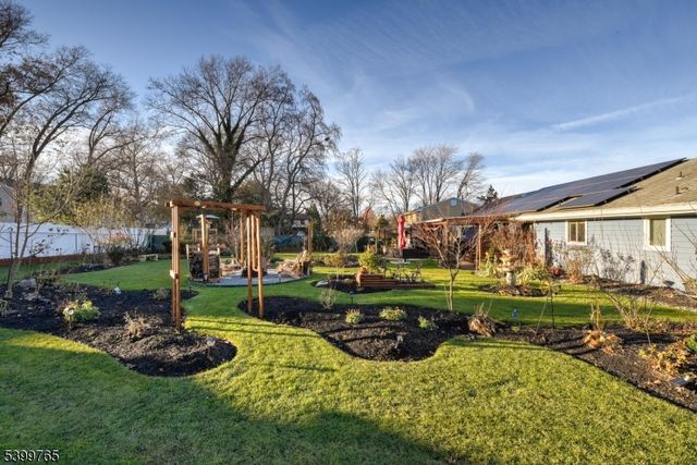 88 Stratton St S, Piscataway Twp., NJ 08854