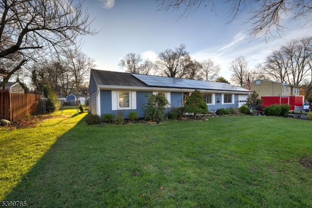 88 Stratton St S, Piscataway Twp., NJ 08854