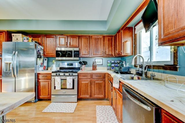 88 Stratton St S, Piscataway Twp., NJ 08854