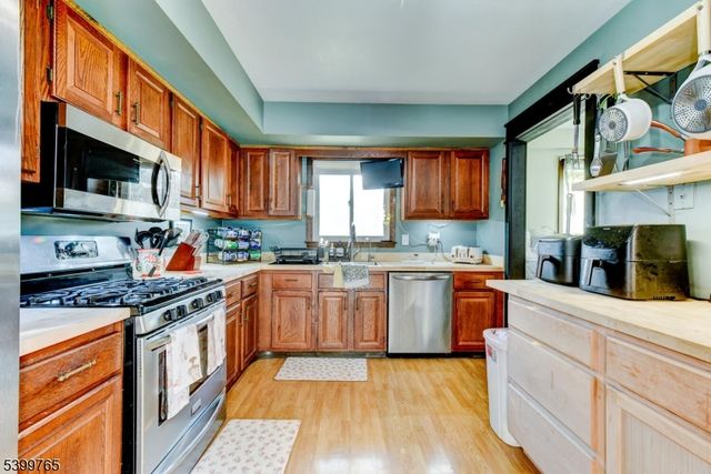 88 Stratton St S, Piscataway Twp., NJ 08854