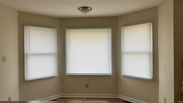 5404 W Wedgewood Lane, Muncie, IN 47304