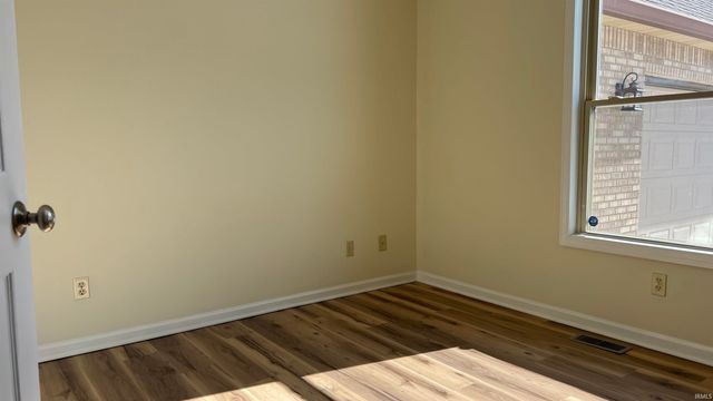 5404 W Wedgewood Lane, Muncie, IN 47304