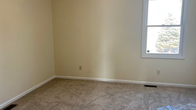 5404 W Wedgewood Lane, Muncie, IN 47304