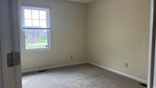 5404 W Wedgewood Lane, Muncie, IN 47304