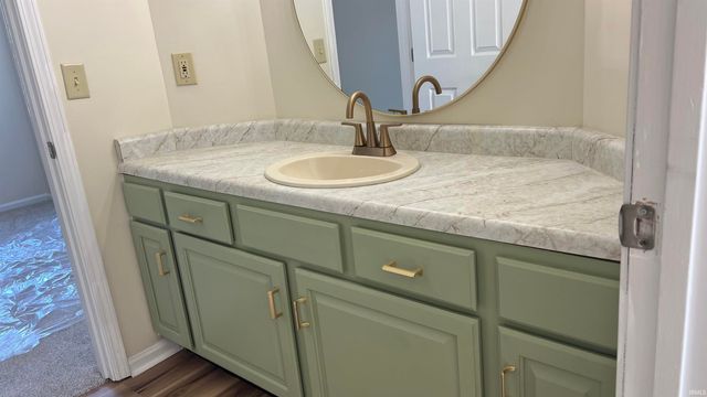 5404 W Wedgewood Lane, Muncie, IN 47304