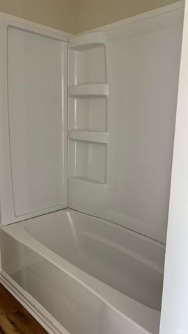 5404 W Wedgewood Lane, Muncie, IN 47304