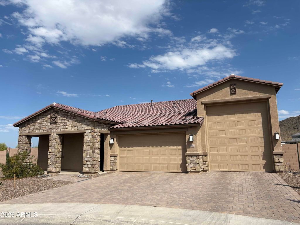 11507 S 51ST Drive, Laveen, AZ 85339