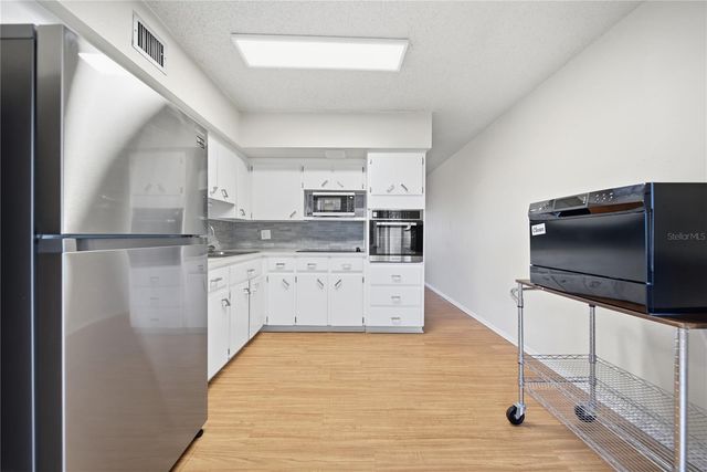2458 FLORENTINE WAY 34, Clearwater, FL 33763