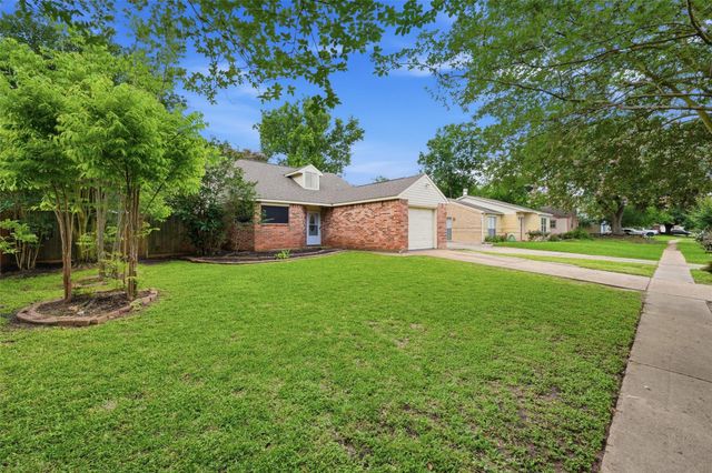 13723 Smokey Trail Drive, Houston, TX 77041