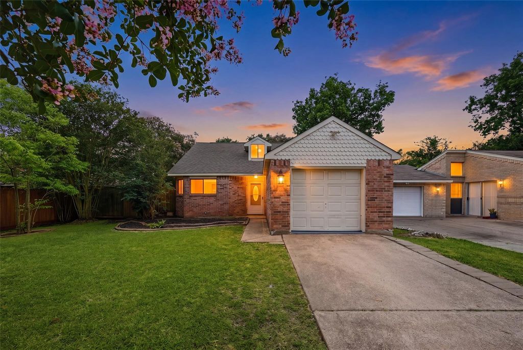 13723 Smokey Trail Drive, Houston, TX 77041