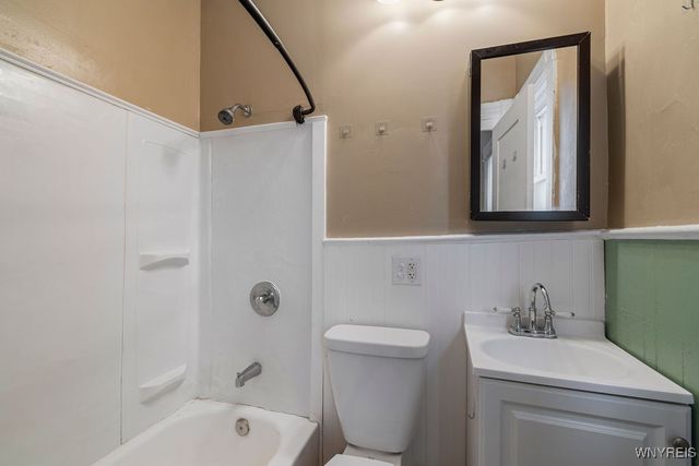 637 West Avenue, Buffalo, NY 14213