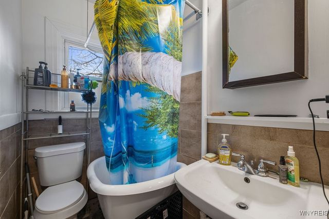 637 West Avenue, Buffalo, NY 14213