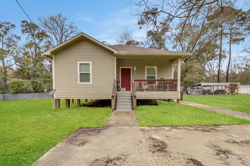 132 Leonna Lane, Livingston, TX 77351