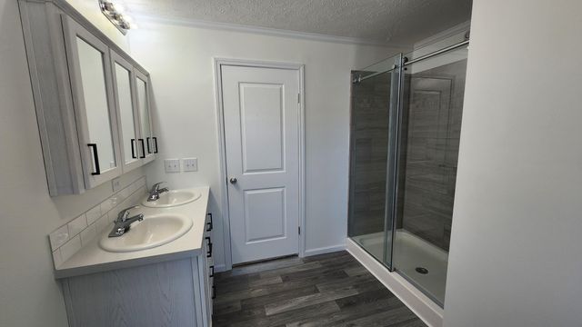 884 Ottawa Court 7, Charlotte, MI 48813