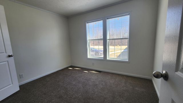 884 Ottawa Court 7, Charlotte, MI 48813