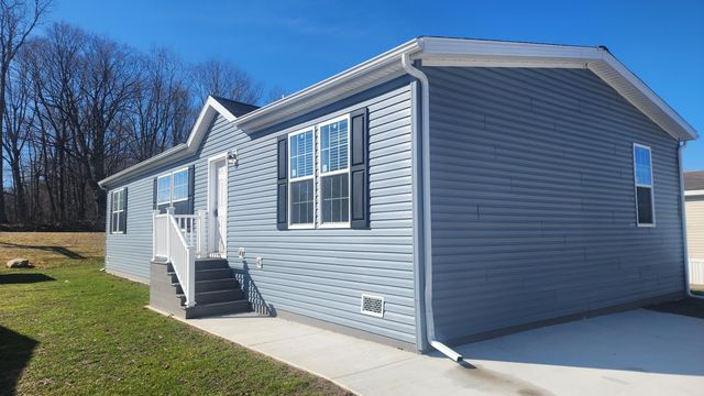 884 Ottawa Court 7, Charlotte, MI 48813