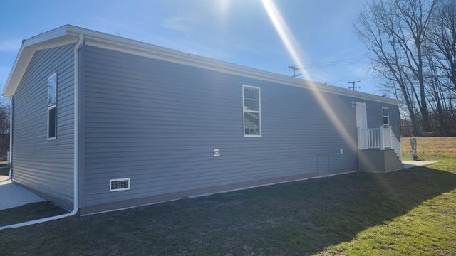 884 Ottawa Court 7, Charlotte, MI 48813