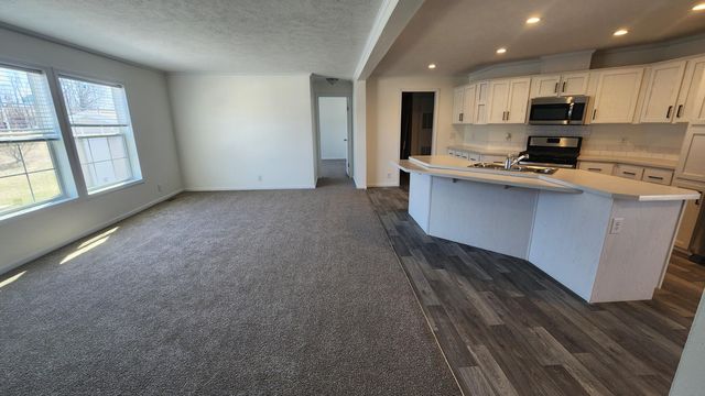 884 Ottawa Court 7, Charlotte, MI 48813