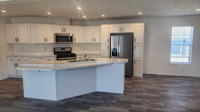 884 Ottawa Court 7, Charlotte, MI 48813