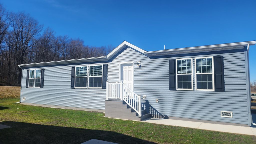 884 Ottawa Court 7, Charlotte, MI 48813