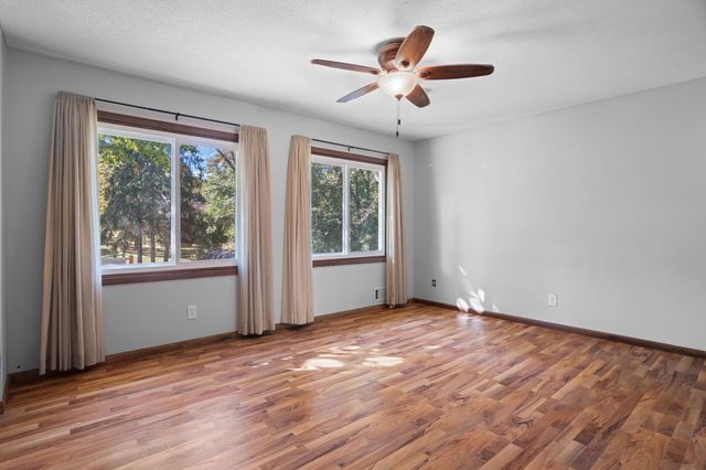 1701 W 138th Street, Burnsville, MN 55337