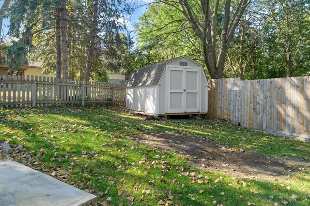 1701 W 138th Street, Burnsville, MN 55337