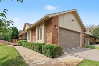 5655 Hillcrest Circle E, West Bloomfield Twp, MI 48322