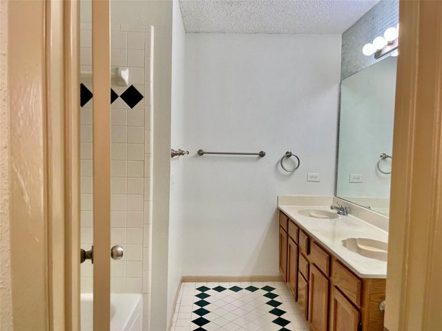 2808 Grants Lake Boulevard 506, Sugar Land, TX 77479