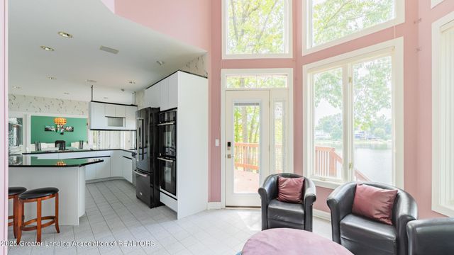 10082 Oak Island Drive, Laingsburg, MI 48848