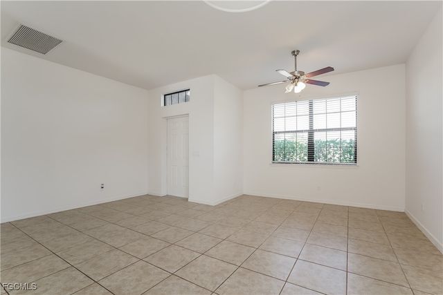 945 SW 6th PL, Cape Coral, FL 33991