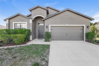 945 SW 6th PL, Cape Coral, FL 33991