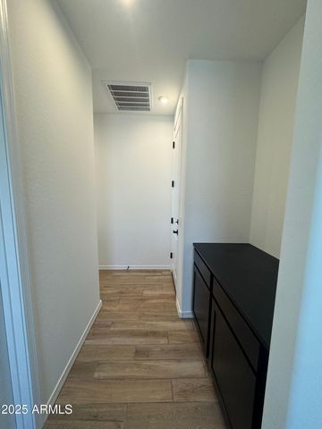 13327 W EAGLE FEATHER Road, Peoria, AZ 85383