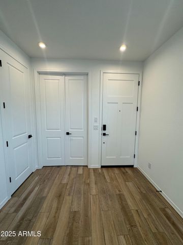 13327 W EAGLE FEATHER Road, Peoria, AZ 85383