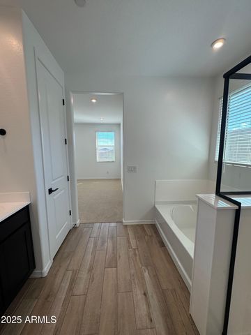 13327 W EAGLE FEATHER Road, Peoria, AZ 85383