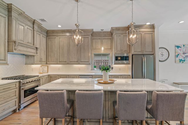 36501 Royal Oak Dr, Prairieville, LA 70769