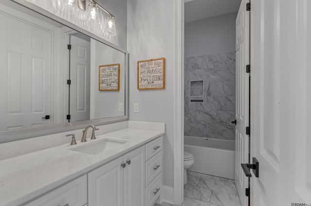 36501 Royal Oak Dr, Prairieville, LA 70769