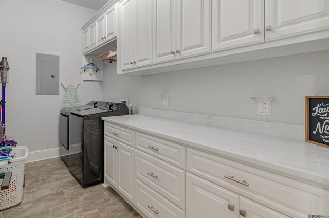 36501 Royal Oak Dr, Prairieville, LA 70769