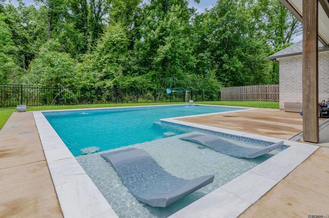36501 Royal Oak Dr, Prairieville, LA 70769