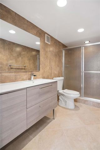 16740 NE 9th Avenue 604, North Miami Beach, FL 33162